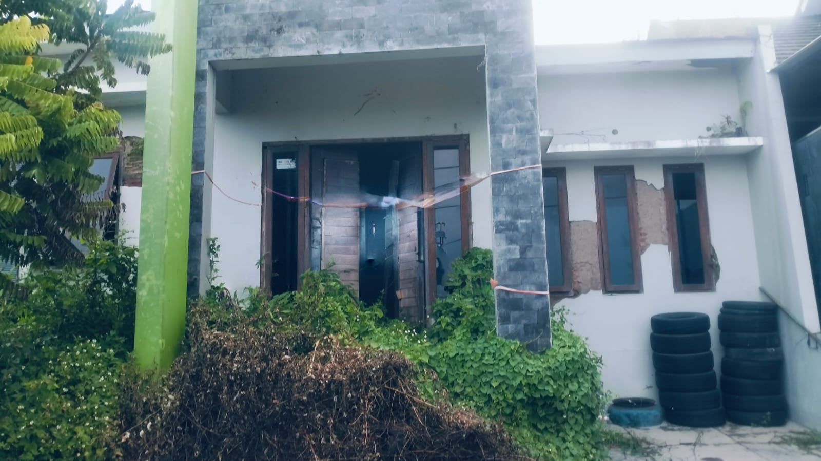 Dijual Rumah Hitung Tanah di Villa Krista Semarang - Image 1
