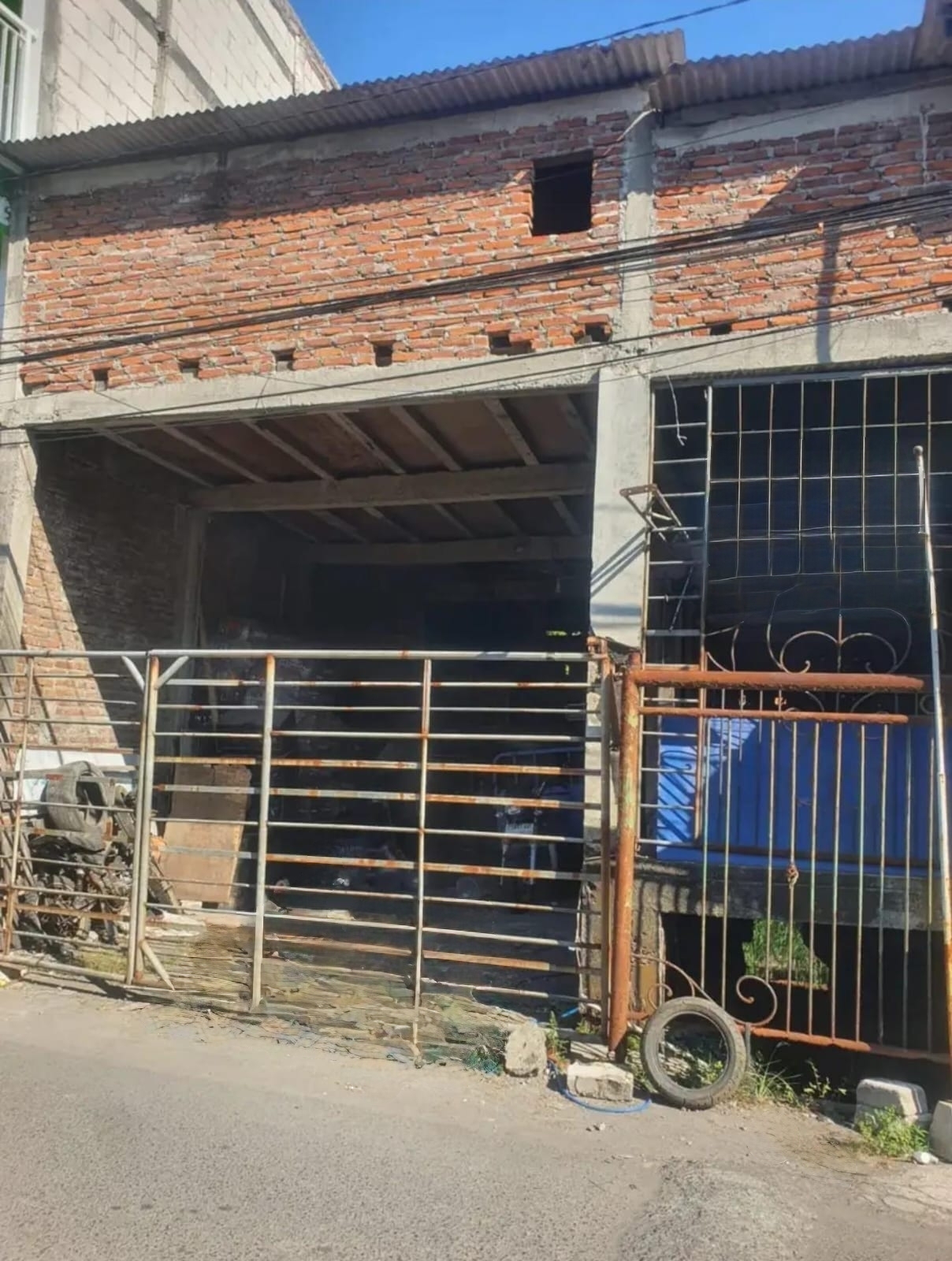 Dijual Tanah dan Bangunan di Wonoayu Rungkut Surabaya Timur - Image 1