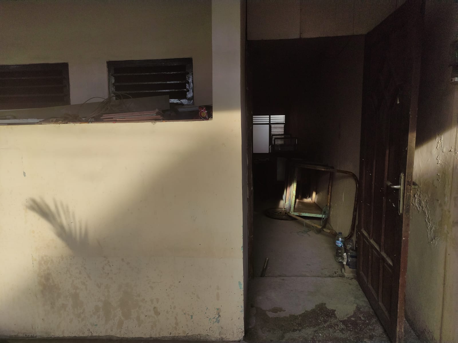 Dijual Rumah Nyaman Bagus di Jambangan Wilayah Surabaya Selatan - Image 1