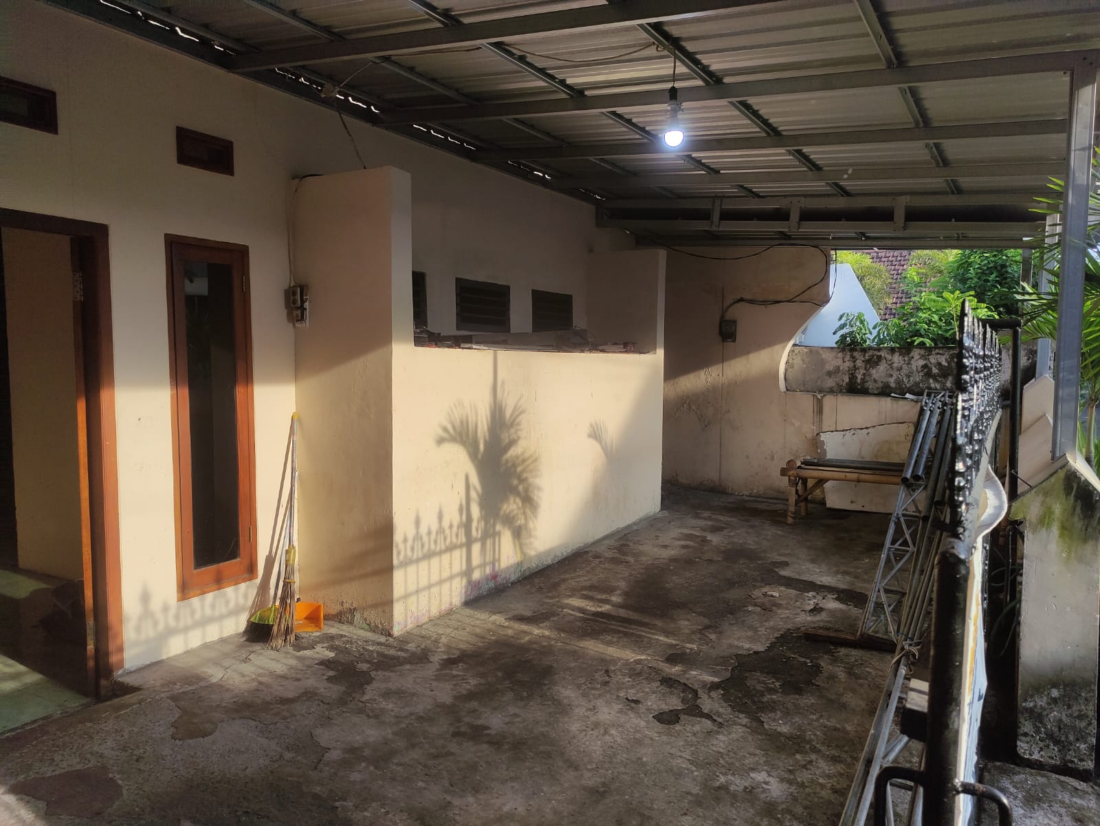 Dijual Rumah Nyaman Bagus di Jambangan Wilayah Surabaya Selatan - Thumbnail 2