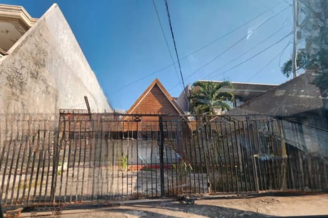 Disewakan Ruko di Raya Darmo Permai Surabaya Barat - Image 1