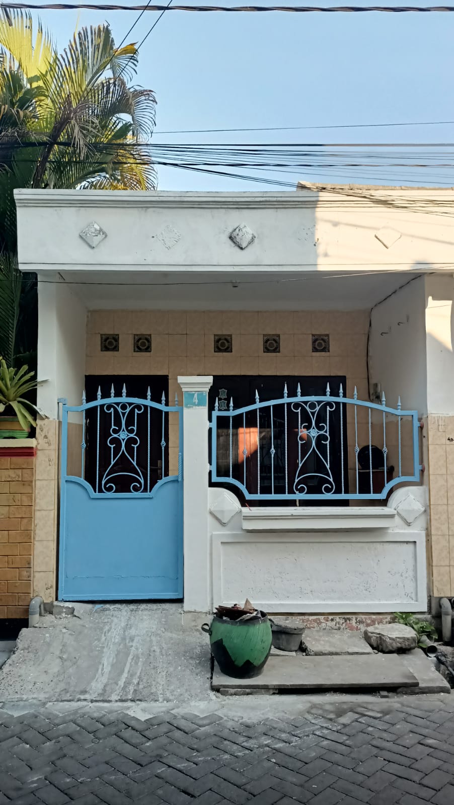 Dijual Rumah Nyaman Bagus di Setro Baru Utara Wilayah Surabaya Utara - Image 1