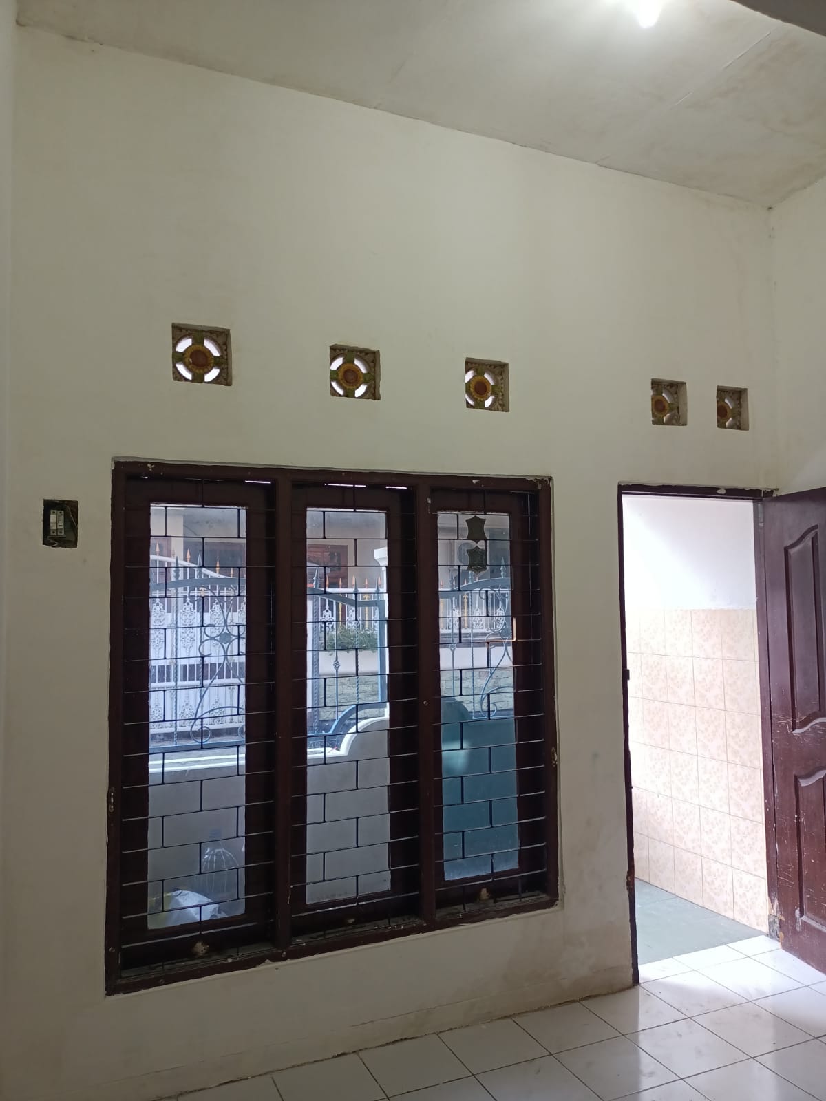 Dijual Rumah Nyaman Bagus di Setro Baru Utara Wilayah Surabaya Utara - Thumbnail 3