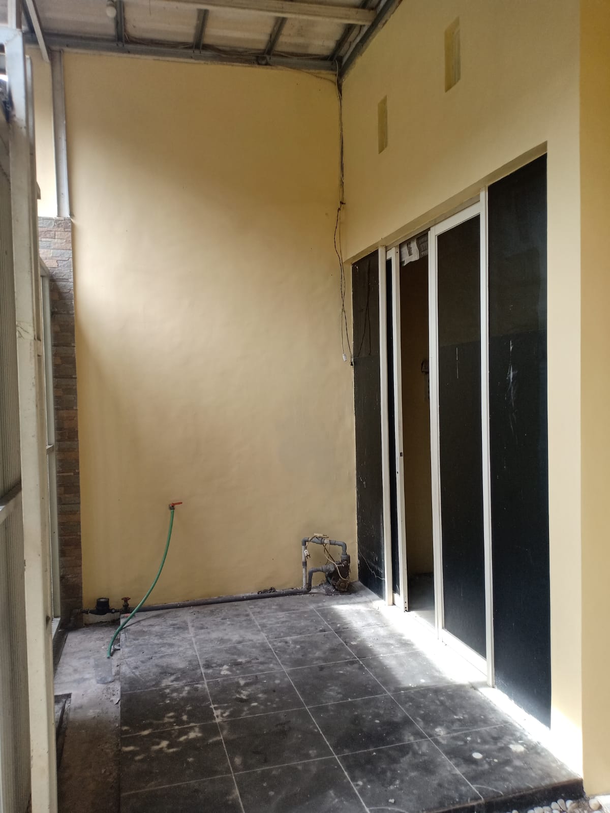 Dijual Rumah Nyaman Bagus di Setro Baru Utara Wilayah Surabaya Utara - Thumbnail 2