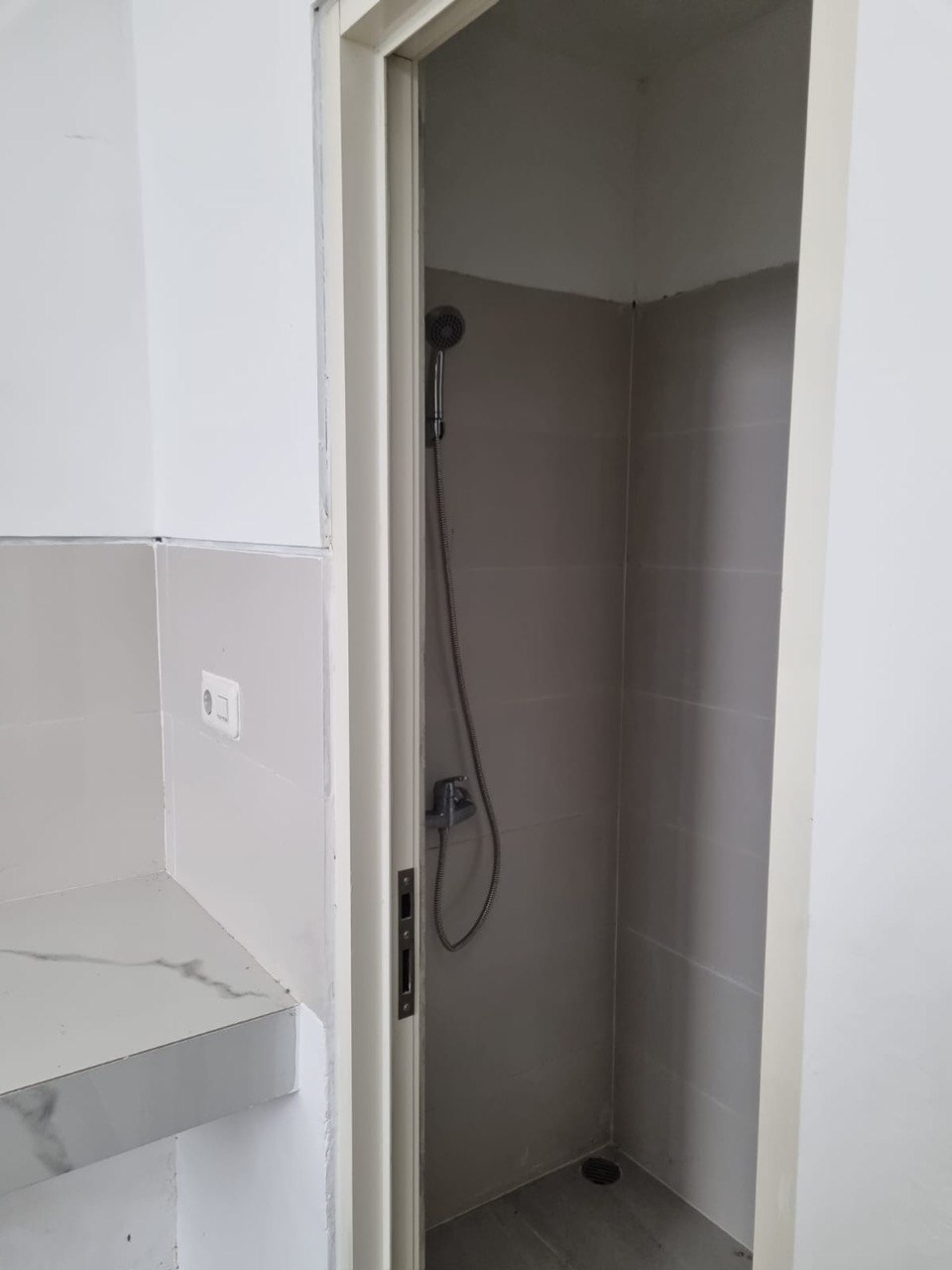 Dijual Rumah Strategis di Graha Family Vb Surabaya Barat - Thumbnail 2