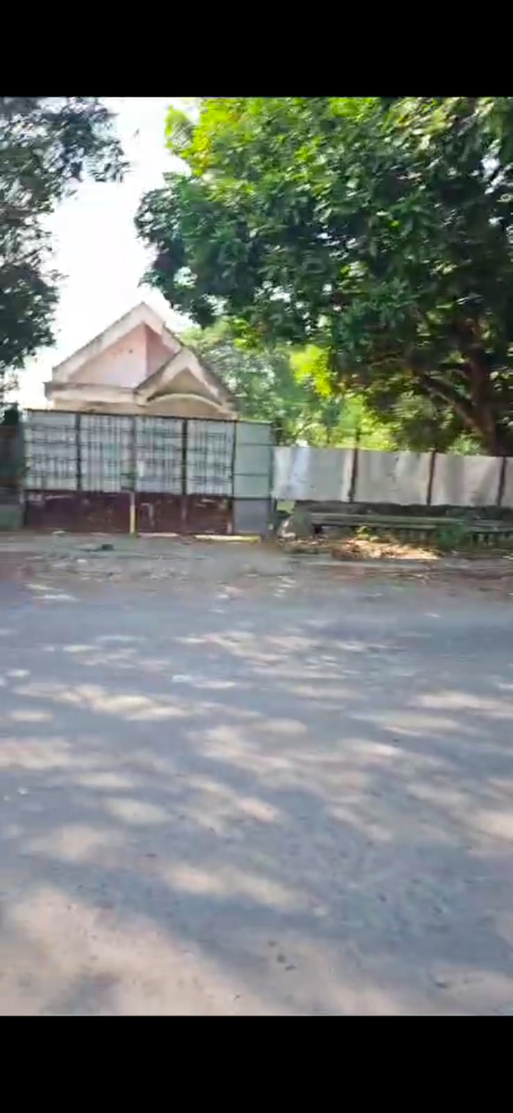 Disewakan Rumah Usaha Lokasi Strategis di Surabaya Barat - Image 1