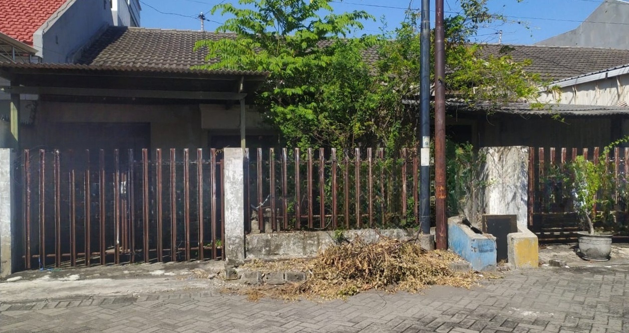 Dijual Rumah Strategis di Kutisari Indah Utara, Surabaya Timur - Image 1
