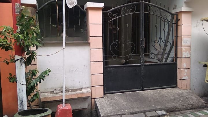 Dijual Rumah Strategis di Setro Baru Wilayah Surabaya Timur - Image 1