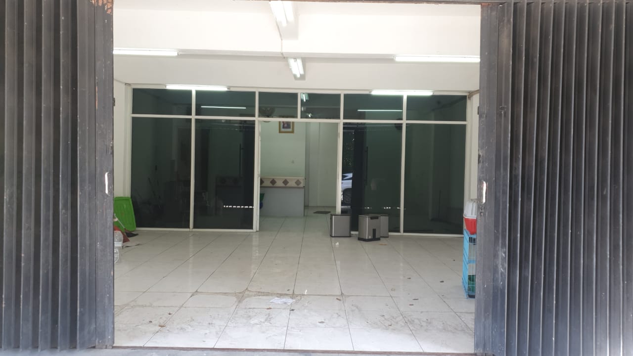 Disewakan Ruko Strategis di Mayjen Sungkono Wilayah Surabaya Selatan - Image 1