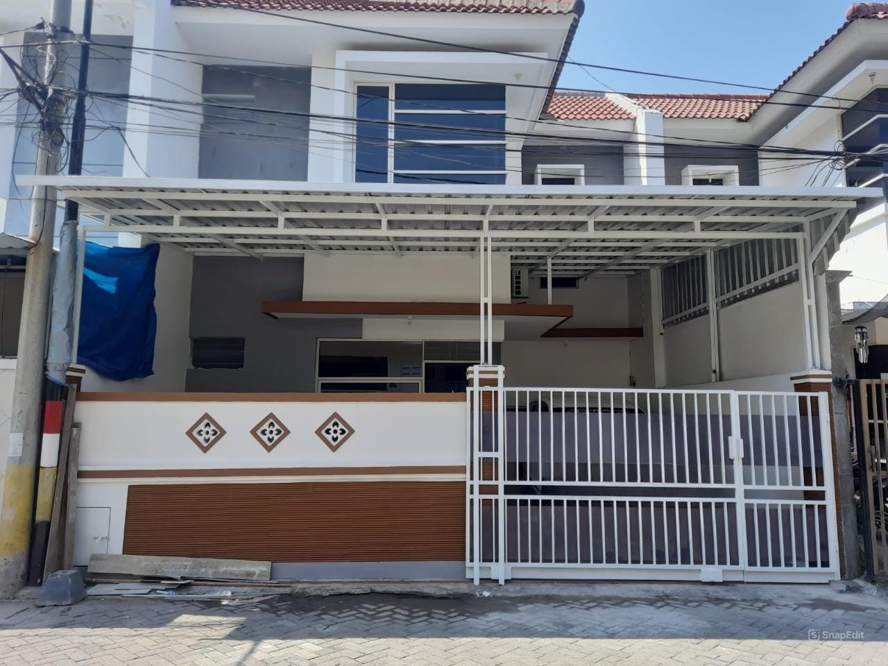 Dijual Rumah Siap Huni di Lebak Indah Town House Surabaya Timur - Image 1