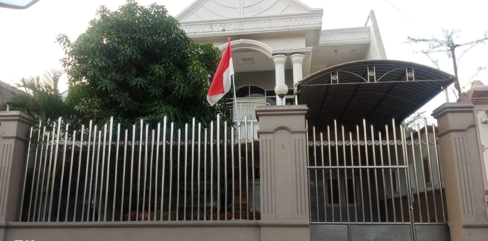 Dijual rumah strategis di Pagesangan Gayungsari Surabaya - Image 1