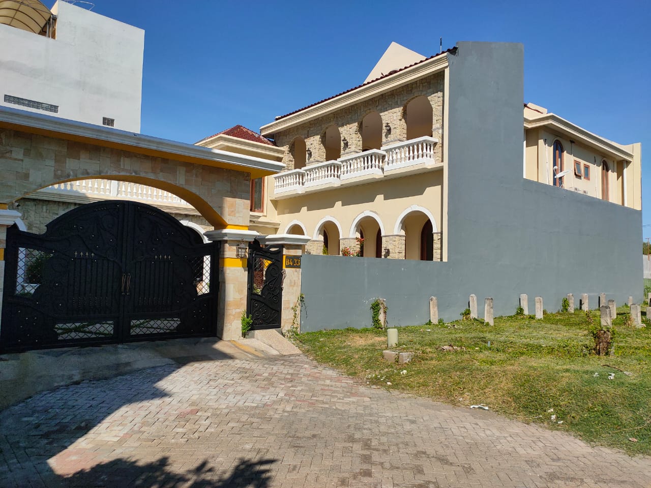 Dijual Rumah Lokasi Strategis di Wilayah Surabaya Timur - Image 1