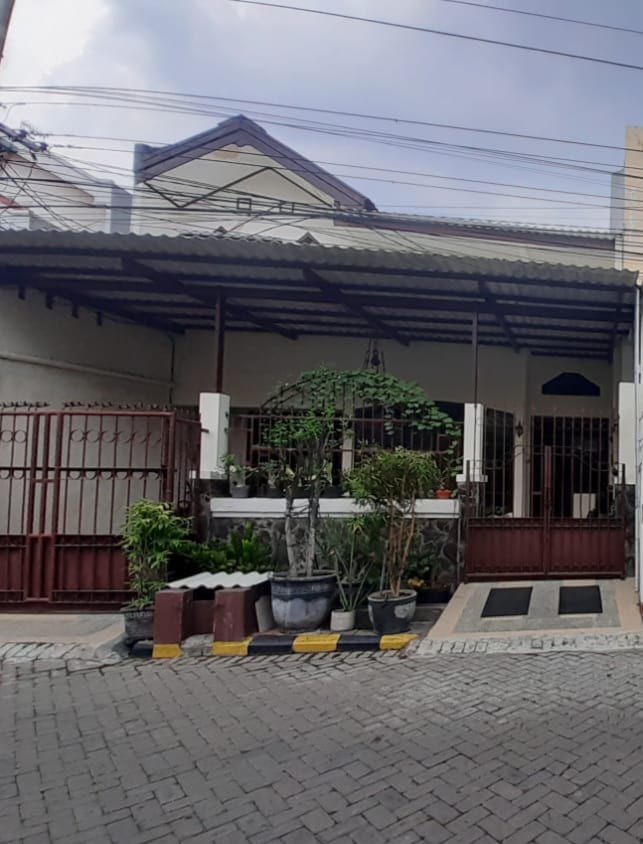 Dijual Rumah Asri Terawat di Wilayah Surabaya Timur - Image 1