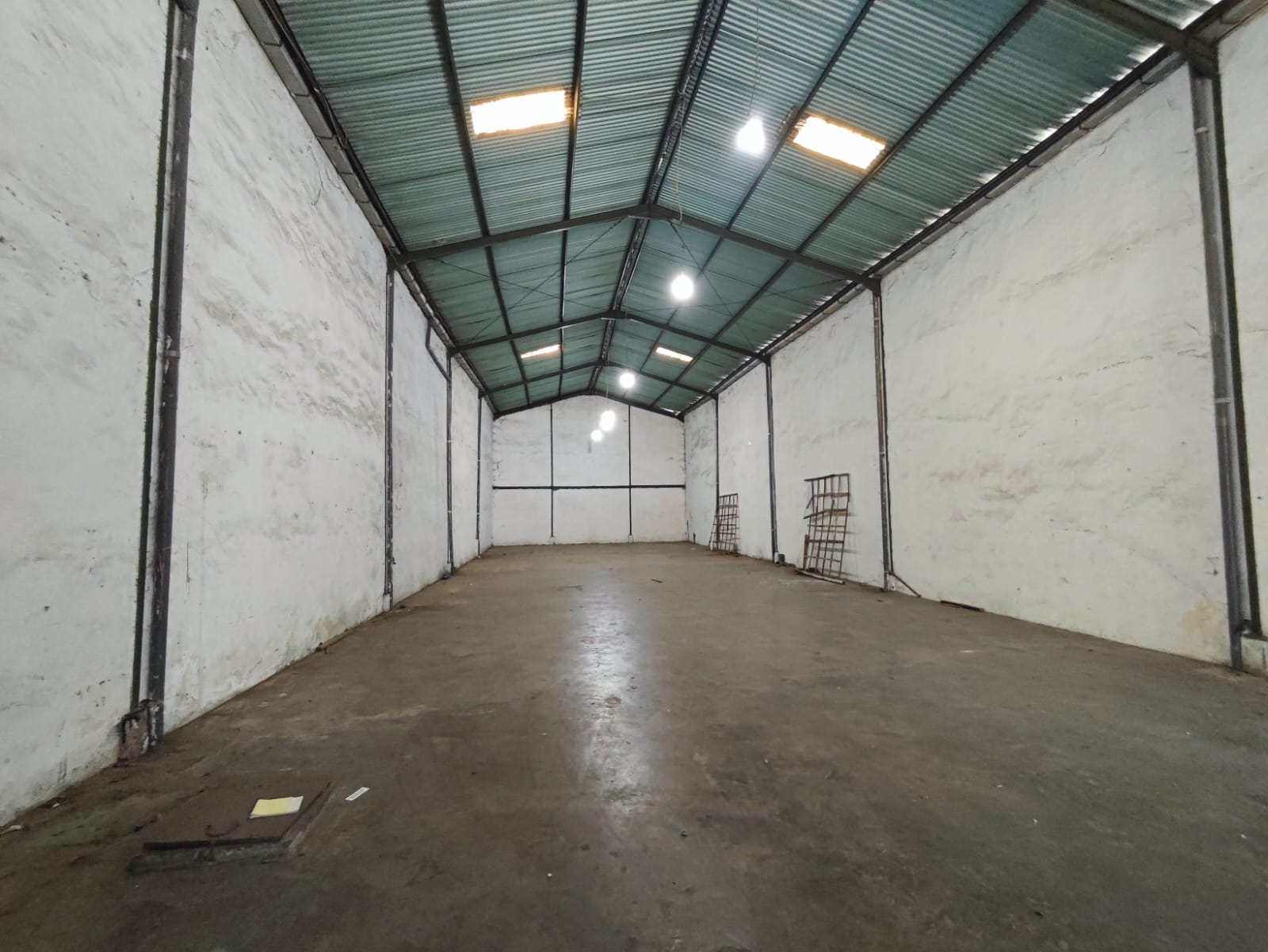 Disewakan Gudang Lokasi Strategis di Wiayah Surabaya Barat - Thumbnail 4