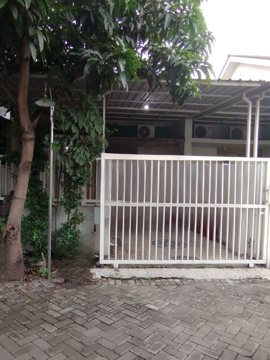 Dijual Cepat Rumah Strategis di Green Semanggi Mangrove Surabaya Timur - Image 1