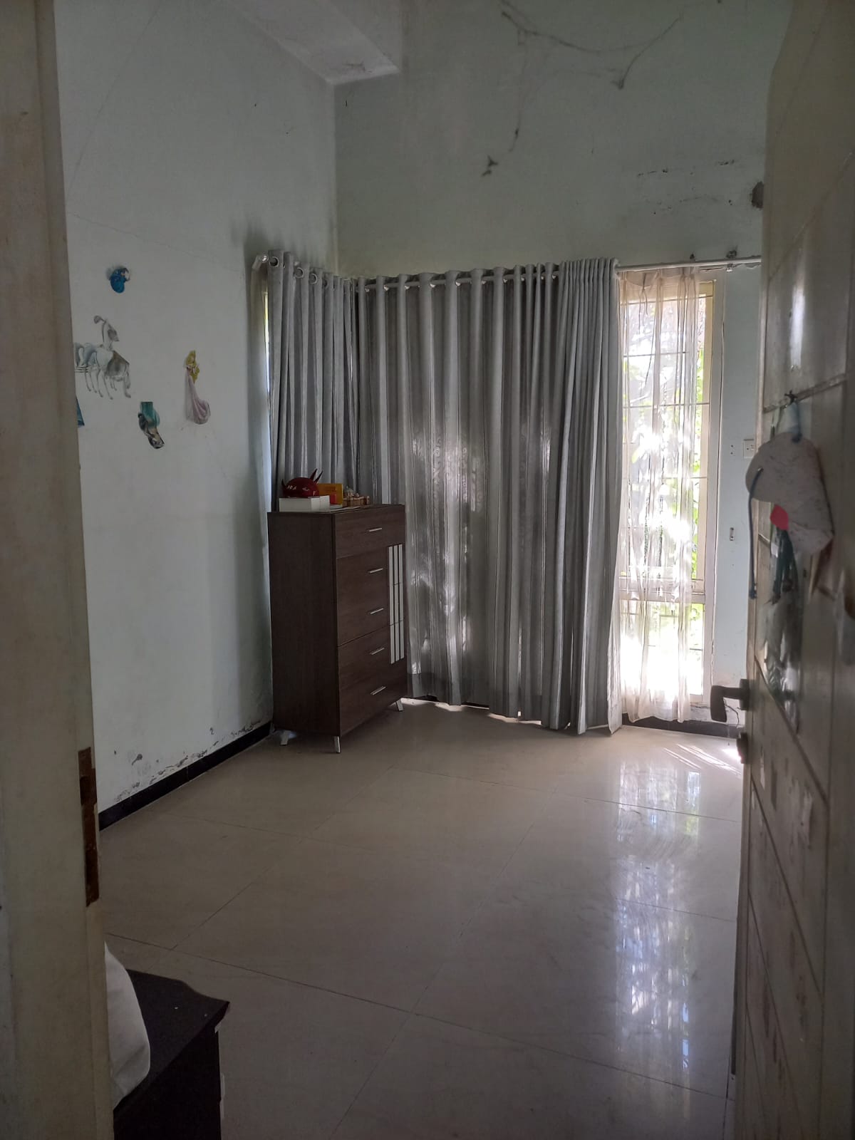 Dijual Rumah Nyaman Bagus di Taman Puspa Raya Wilayah Surabaya Barat - Thumbnail 3