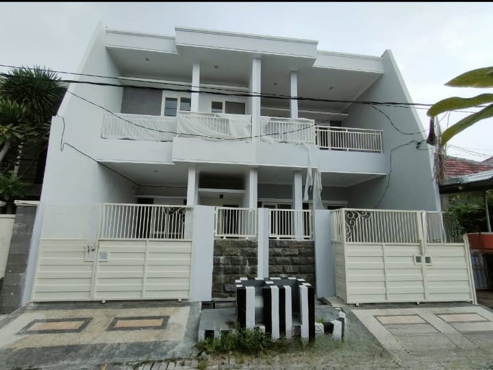 Dijual Rumah Bagus Mewah di Wilayah Sutorejo Tengah Surabaya Timur - Image 1