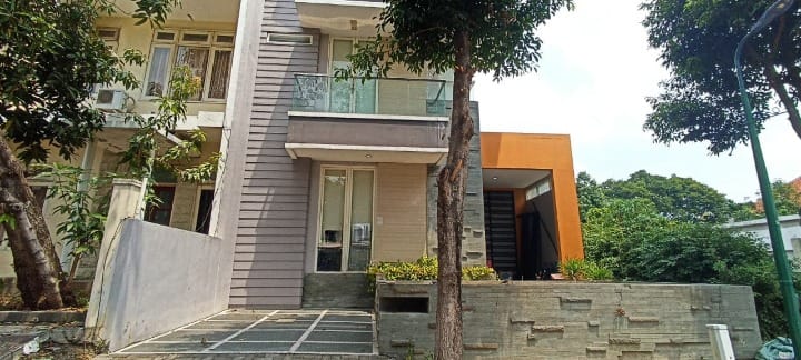 Dijual Rumah Bagus Mewah di Citraland Taman Puspa Raya Wilayah Surabaya Barat - Image 1