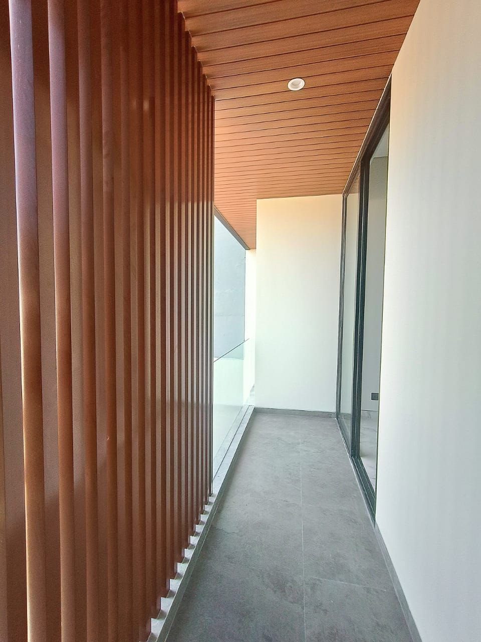 Dijual Rumah Mewah Strategis di Wilayah Manyar Kertoarjo Surabaya Timur - Thumbnail 3