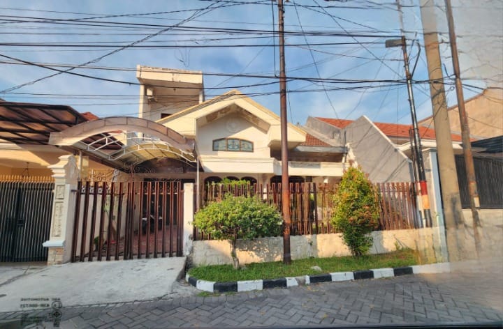 Dijual Rumah di Darmo Permai Selatan Surabaya Barat - Image 1