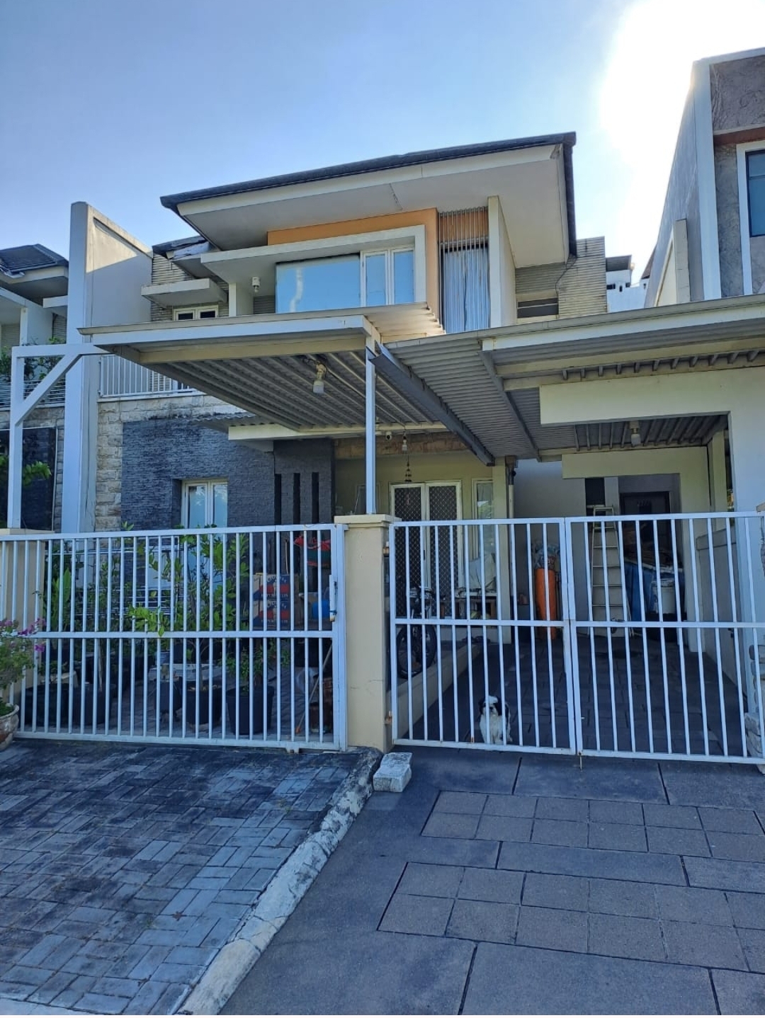Dijual Rumah di Luar Cluster Royal Residence Surabaya Barat - Image 1