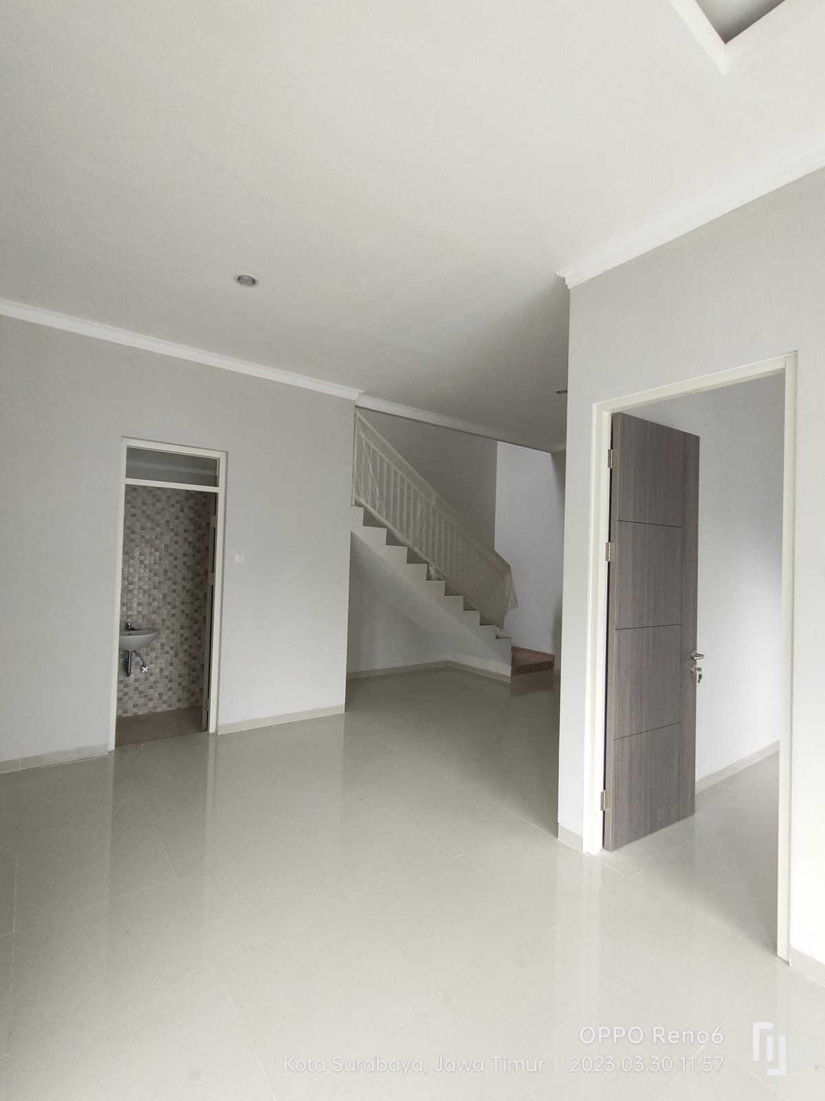 Dijual Rumah Bagus Nyaman di Wilayah Sutorejo Timur Surabaya Timur - Thumbnail 3