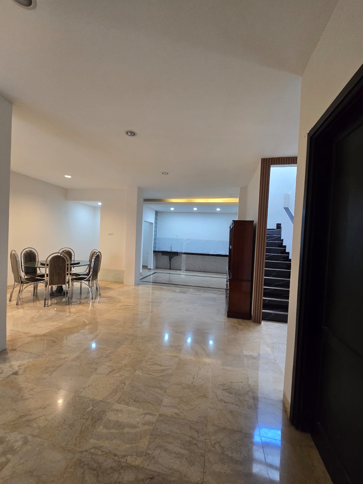 Disewakan Rumah Siap Huni di Citralan Utama Surabaya Barat - Thumbnail 3