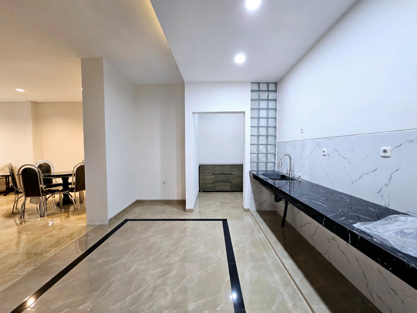 Disewakan Rumah Siap Huni di Citralan Utama Surabaya Barat - Thumbnail 4