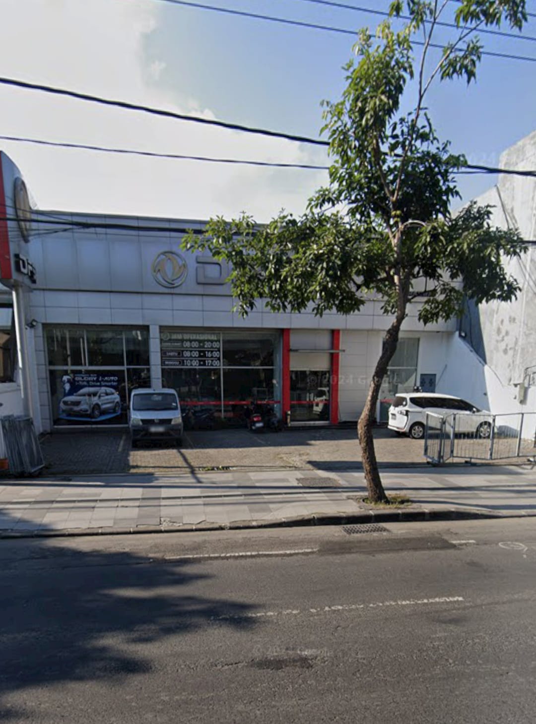 Disewakan Tempat Usaha Cocok Untuk Kantor Atau Showroom di Raya Hr Mohammad Surabaya Barat - Image 1