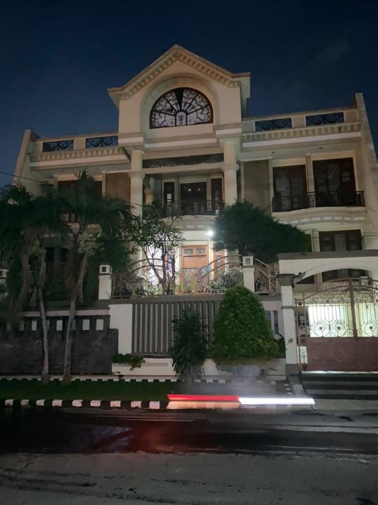 Dijual Rumah Nyaman di Margorejo Indah Surabaya Selatan - Image 1