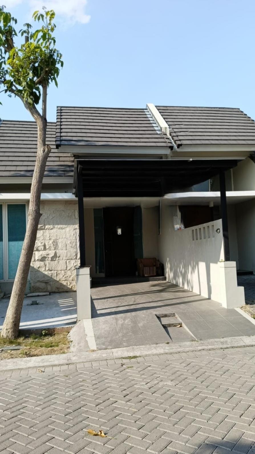 Dijual/Disewakan Rumah Minimalis Modern di Wilayah Surabaya Barat - Image 1