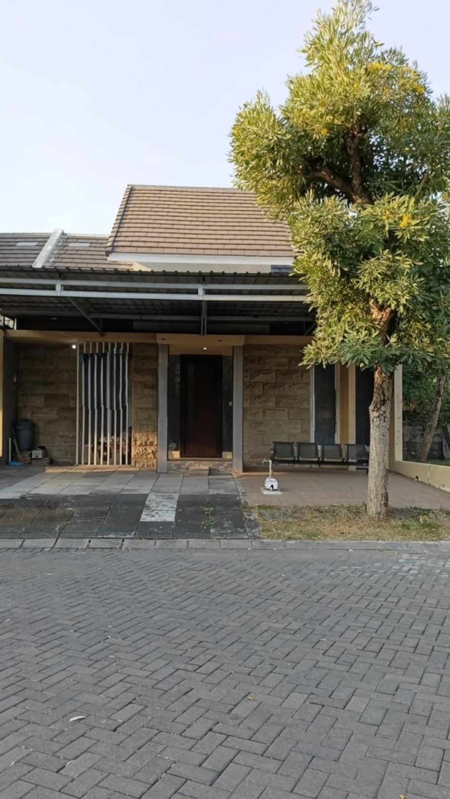 Dijual Rumah Minimalis Asri di Wilayah Surabaya Barat - Image 1