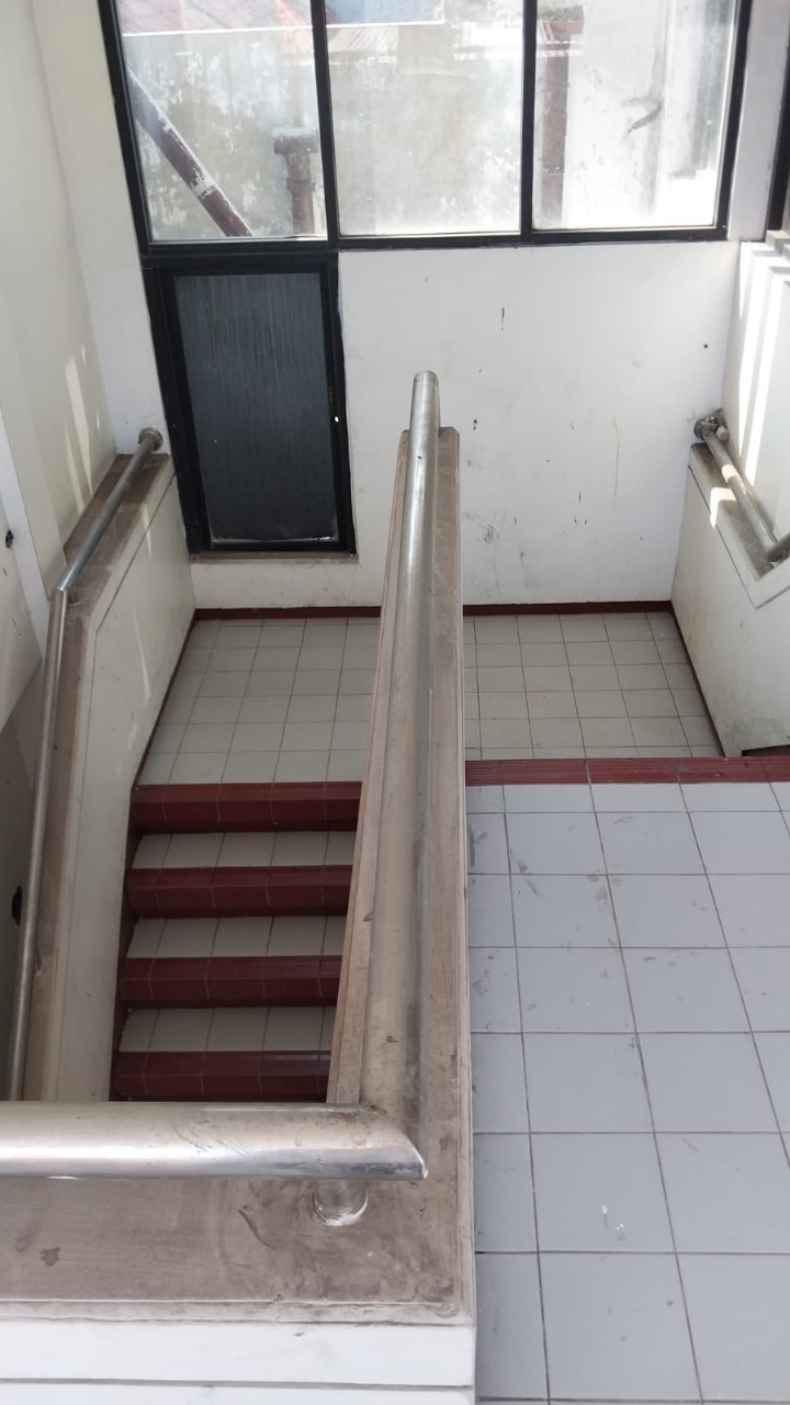 Disewakan Rumah Nyaman Strategis di Wilayah Imam Bonjol Surabaya Selatan - Thumbnail 3