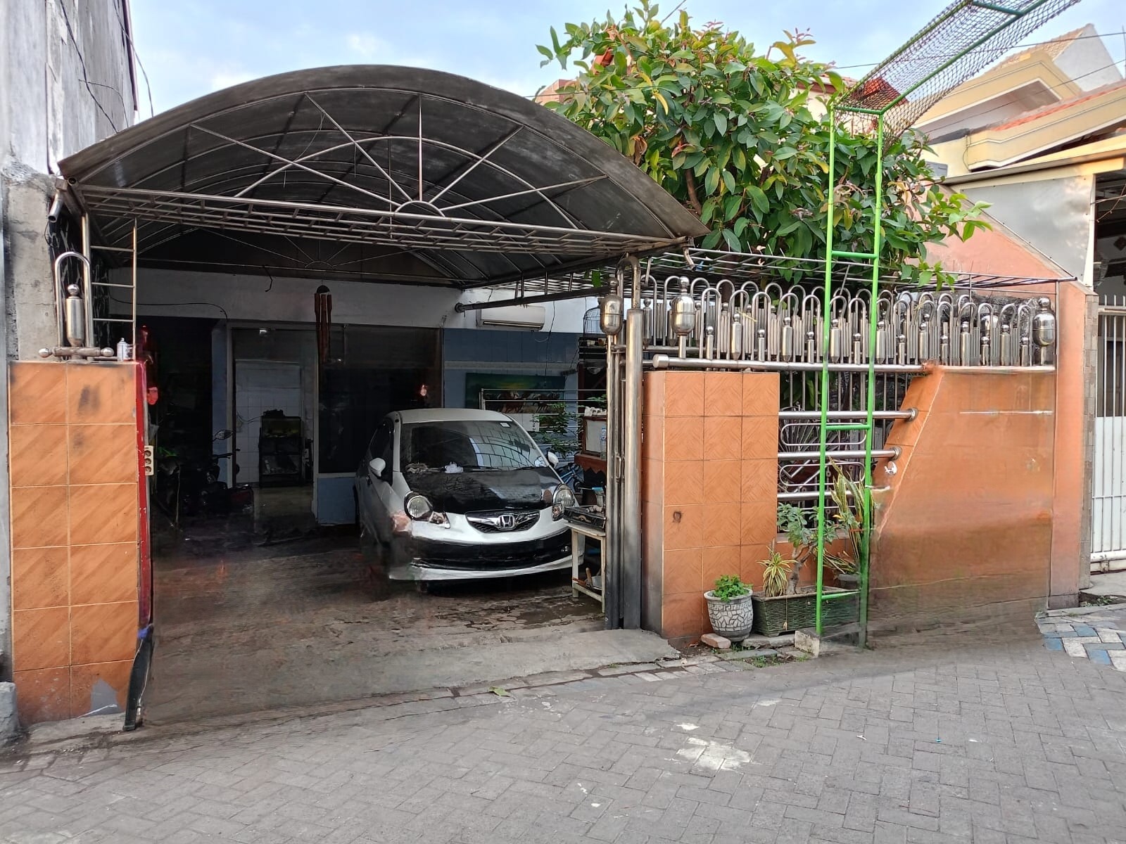 Dijual Rumah Hitung Tanah di Platuk Donomulyo Surabaya Utara - Image 1