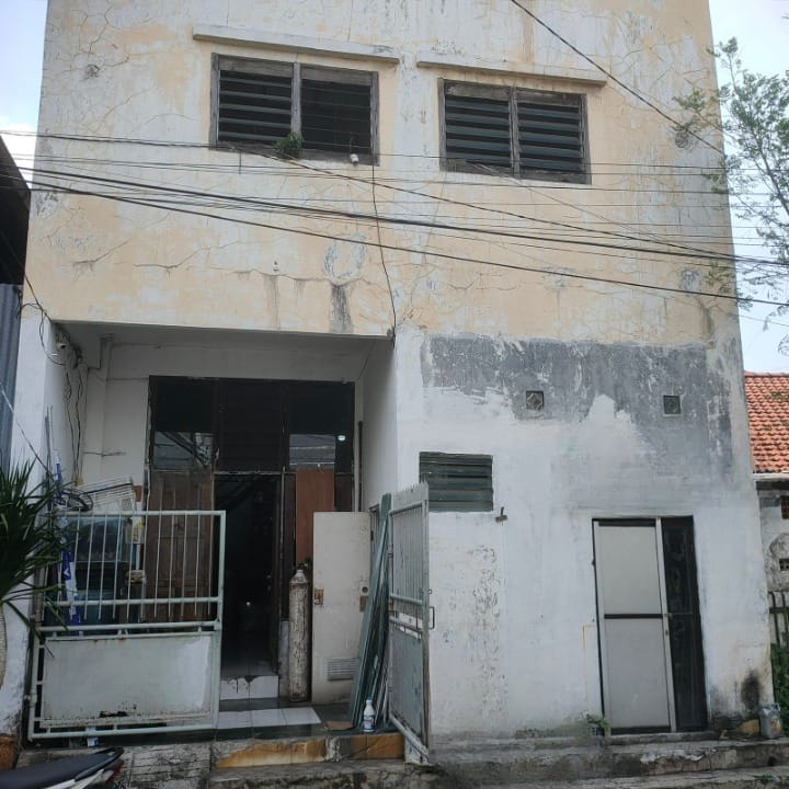 Dijual Rumah 3,5 Lantai Cocok Untuk Usaha di Wilayah Dupak Surabaya Pusat - Image 1