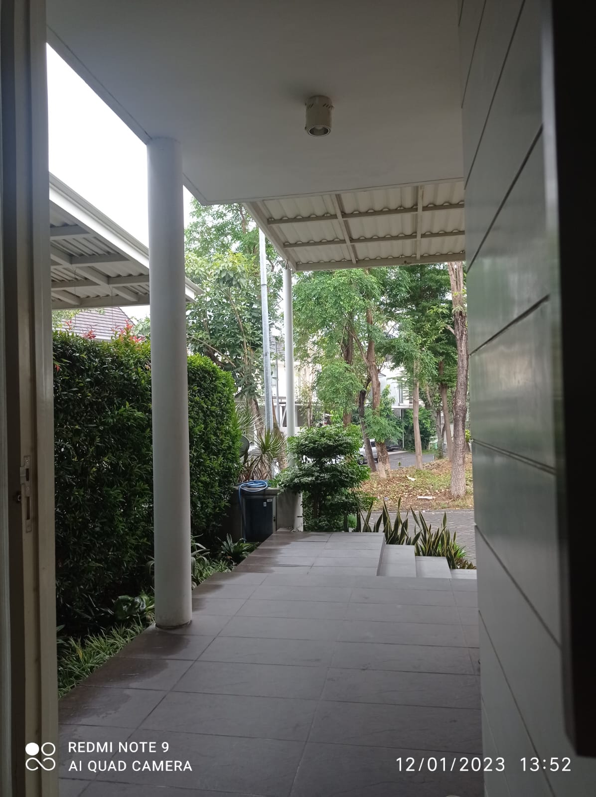 Disewakan Rumah Bagus Nyaman di Wilayah Citraland Surabaya Barat - Thumbnail 3