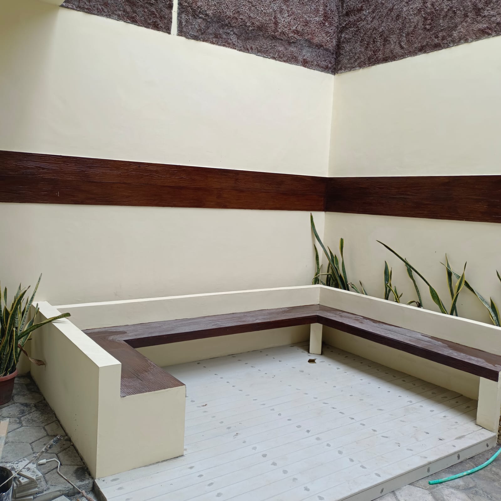 Dijual/Disewakan Rumah Siap Huni Bagus Nyaman di Royal Residence Surabaya Barat - Thumbnail 4