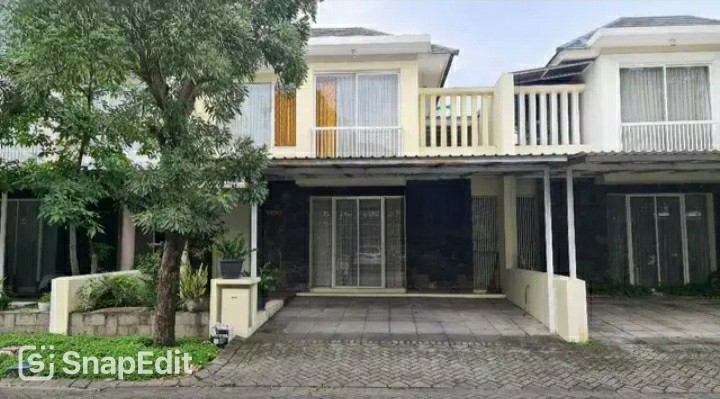 Disewakan Rumah Bagus Siap Huni di Wilayah Royal Residence Wiyung Surabaya Barat - Image 1