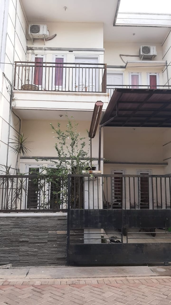 Dijual Rumah Strategis di Mulyosari Surabaya Timur - Image 1