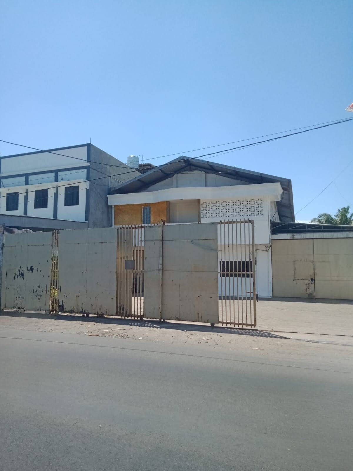 Disewakan Gudang Loss Strategis di Raya Lontar Surabaya Barat - Image 1