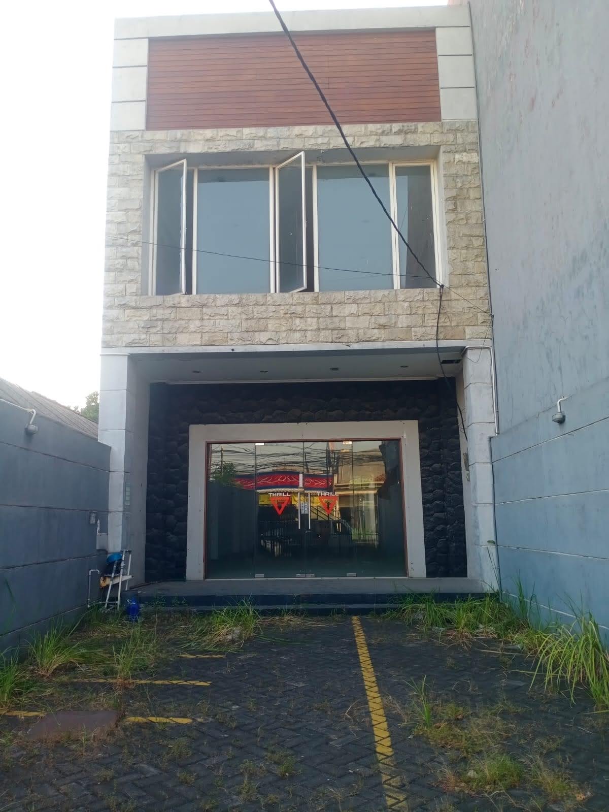 Disewakan Ruko Strategis di Raya Lontar Surabaya Barat - Image 1