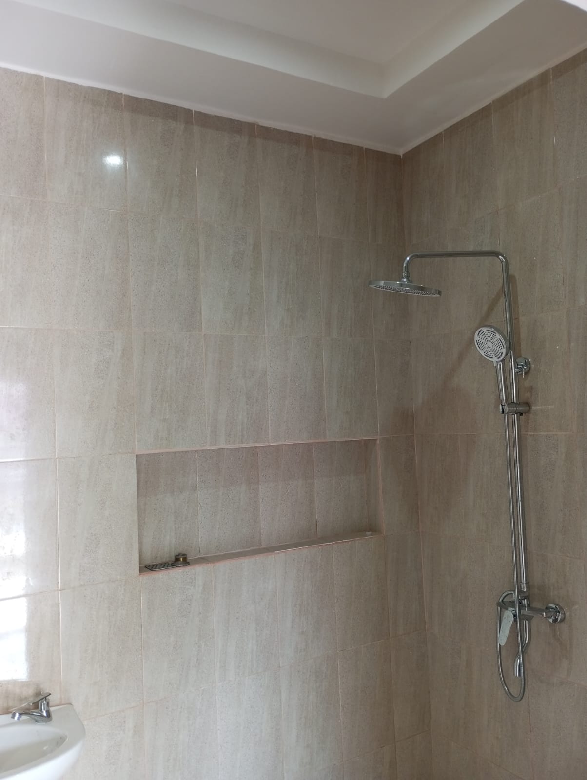 Dijual Rumah Strategis Baru Gress 2 lantai Mulyosari Surabaya Timur - Thumbnail 4