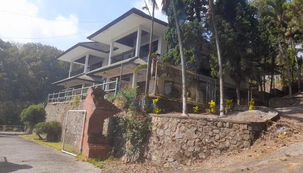 Dijual Villa Bagus Strategis Wilayah Pasuruan - Image 1