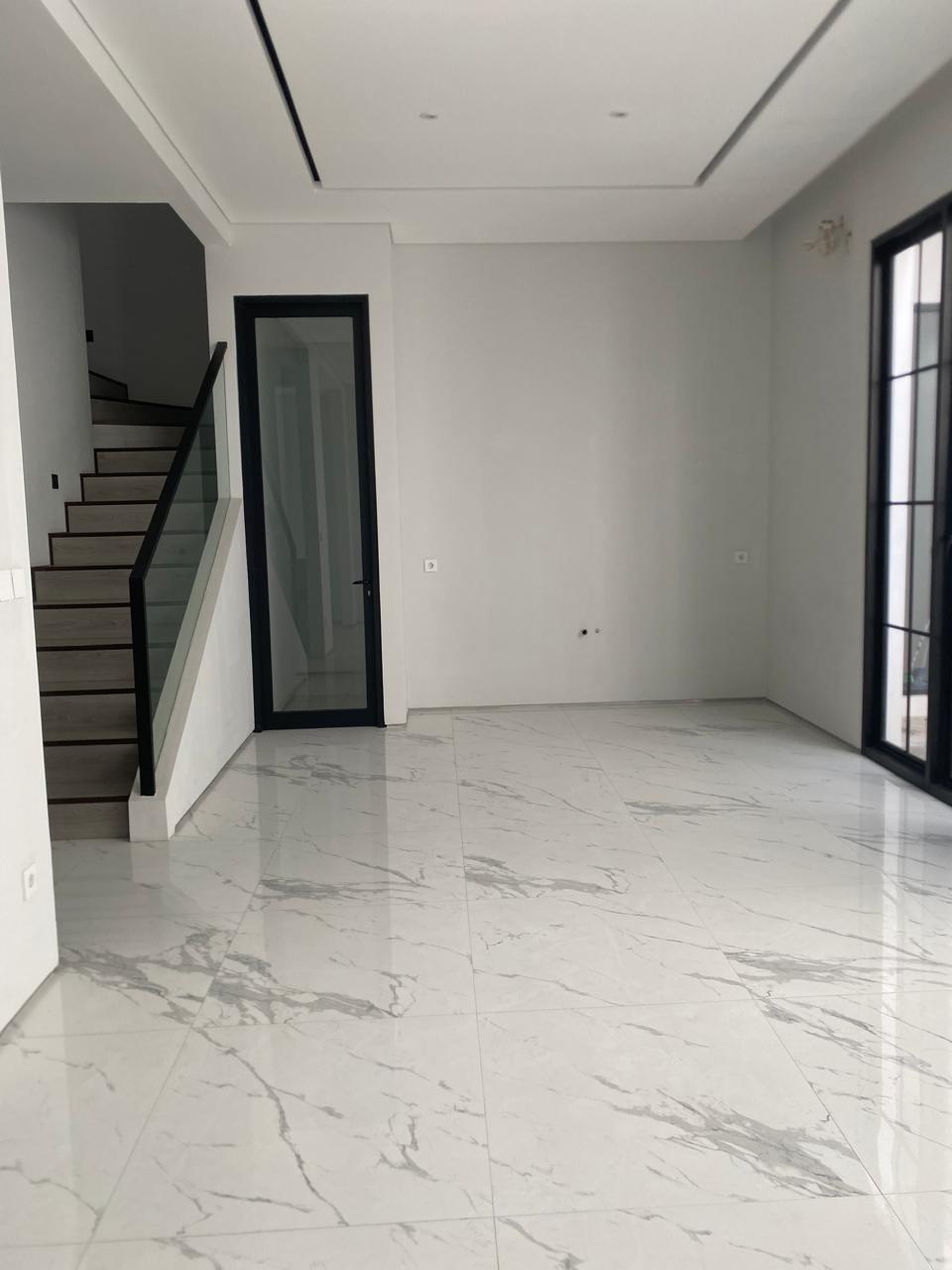 Dijual Rumah Bagus Nyaman Citraland Wilayah Surabaya Barat - Thumbnail 2