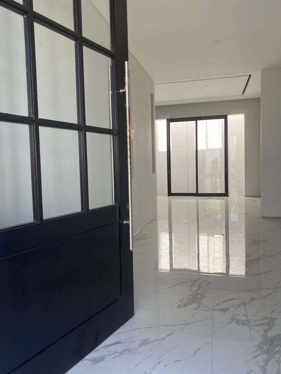 Dijual Rumah Bagus Nyaman Citraland Wilayah Surabaya Barat - Thumbnail 4