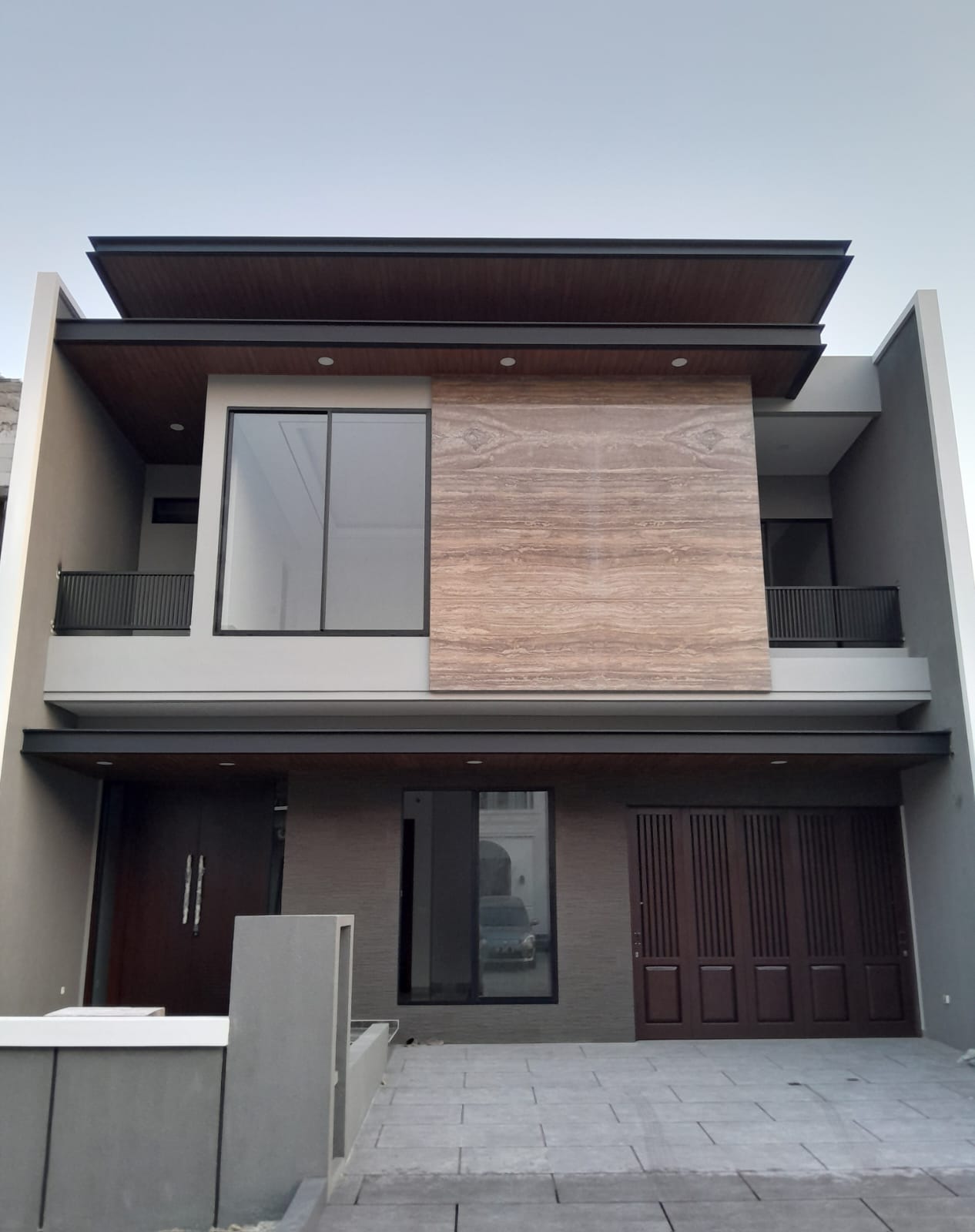 Dijual Rumah Mewah Nyaman Citraland Wilayah Surabaya Barat - Image 1