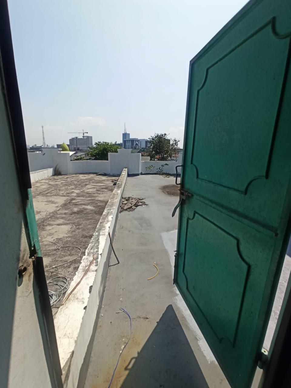 Disewakan Ruko Bagus Di Wilayah Surabaya Selatan - Image 1