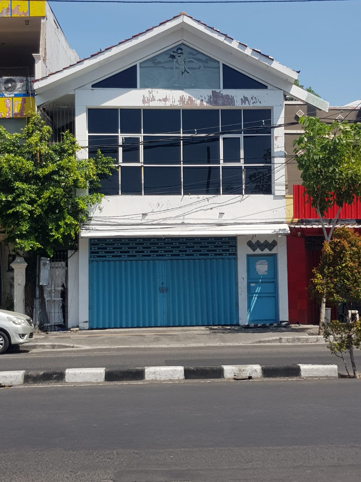 Disewakan Ruko Strategis Karang Menjangan Wilayah Surabaya Timur - Image 1