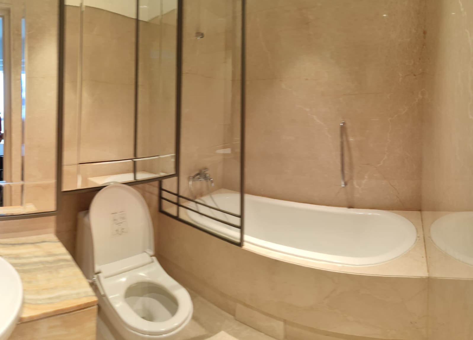 Dijual Apartement The Peak Nyaman Strategis Wilayah Surabaya Pusat - Thumbnail 4