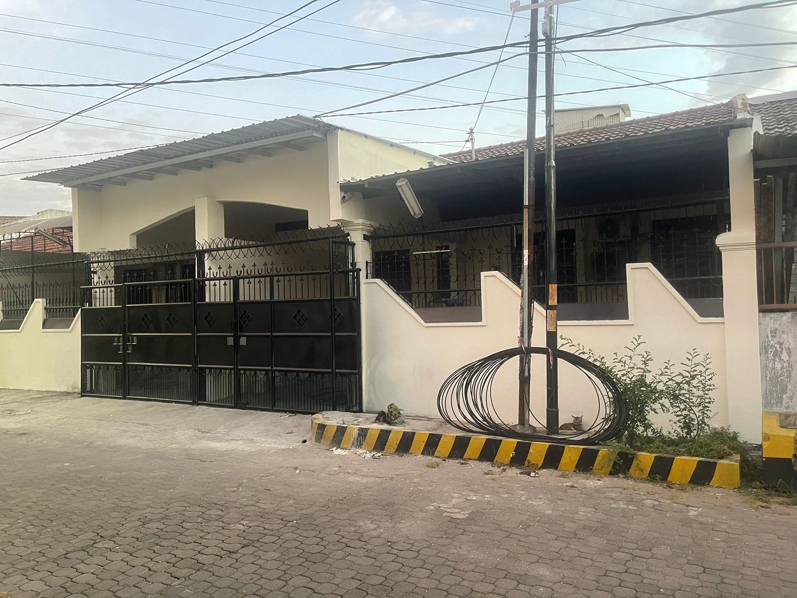 Jual Rumah Lokasi Surabaya Barat - Image 1